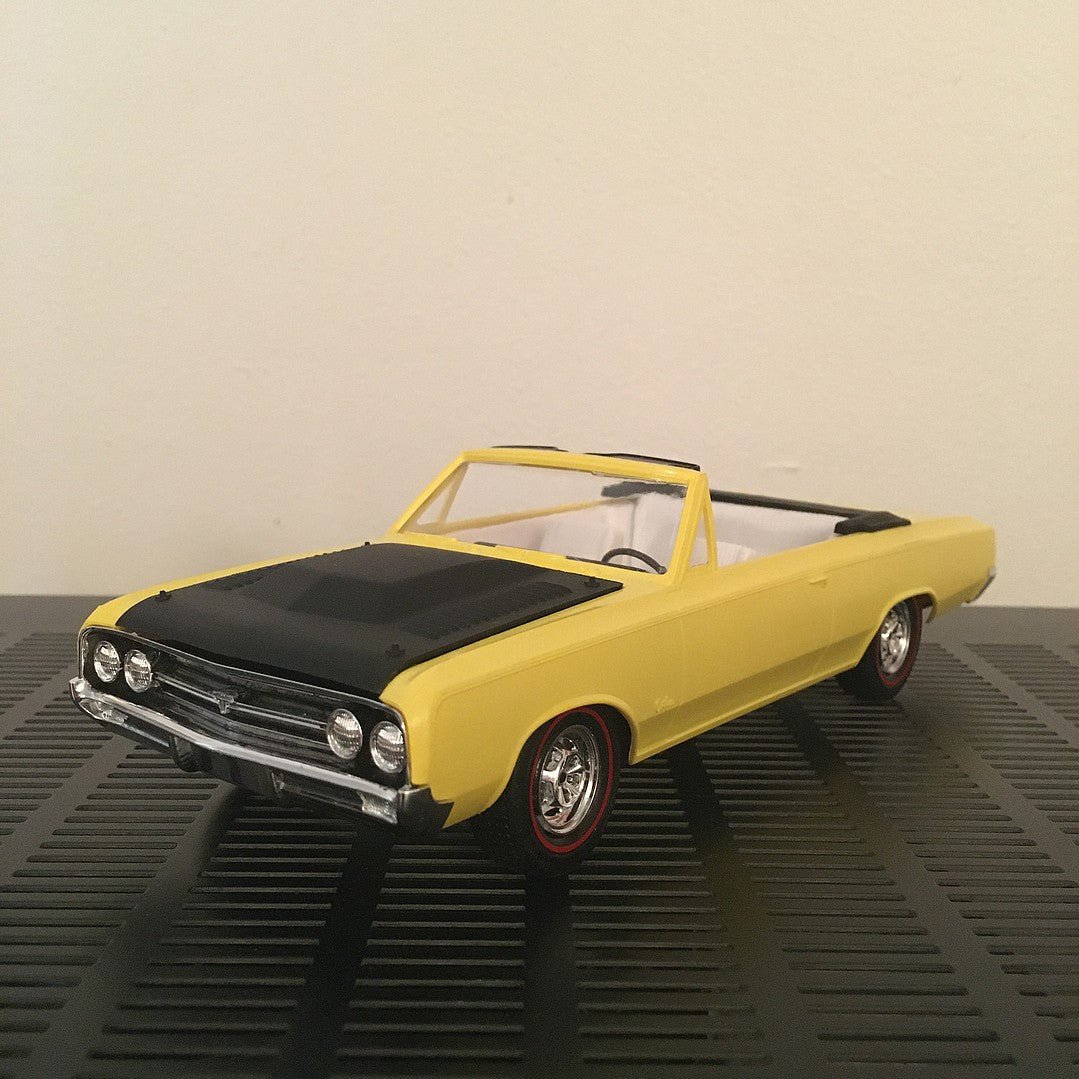 AMT 1/25 1964 Oldsmobile Cutlass F-85 Convertible
