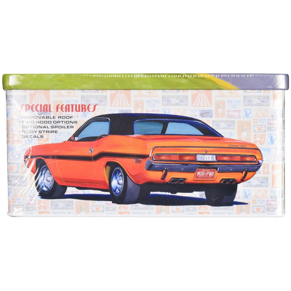 AMT 1970 Dodge Challenger USPS (TIN) 1/25 Scale Model Kit