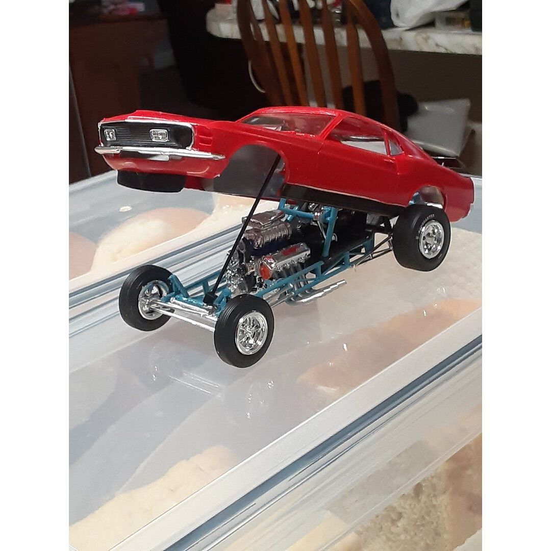 AMT 1970 Ford Mustang Funny Car Mach Won 1/25 Scale Model Kit