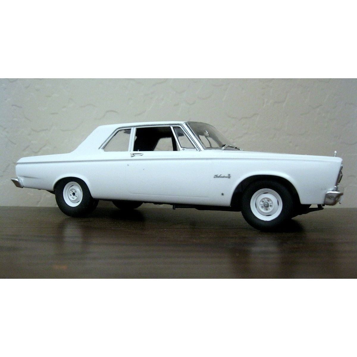 Moebius #1218 1965 Plymouth Belvedere 1/25 scale