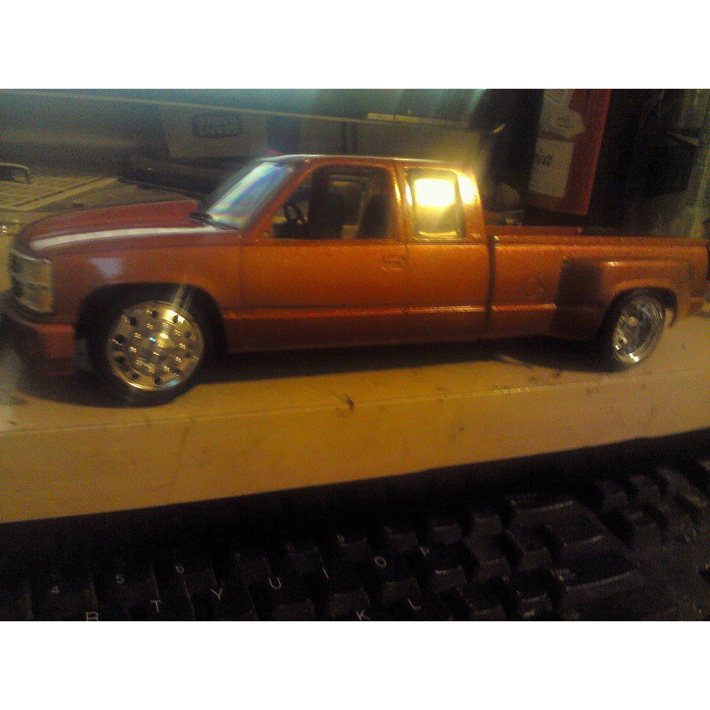 Moebius Models 1/25 Scale Semi Wheels/Tires