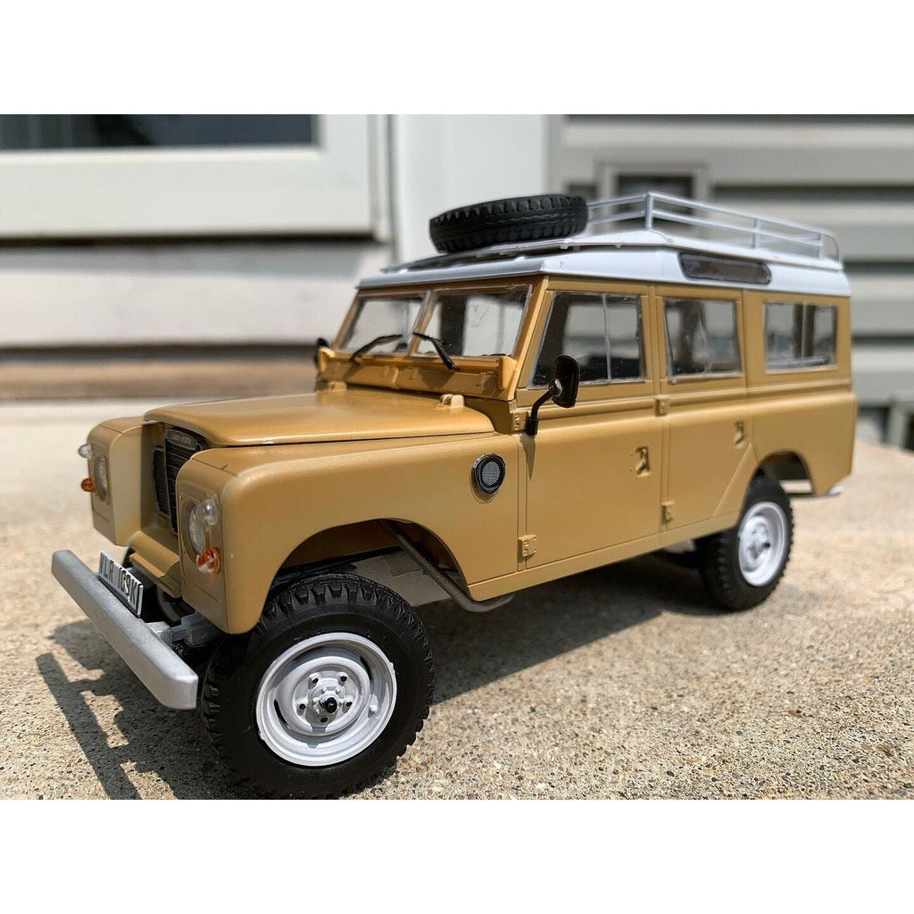 Revell 1/24 Land Rover Series III