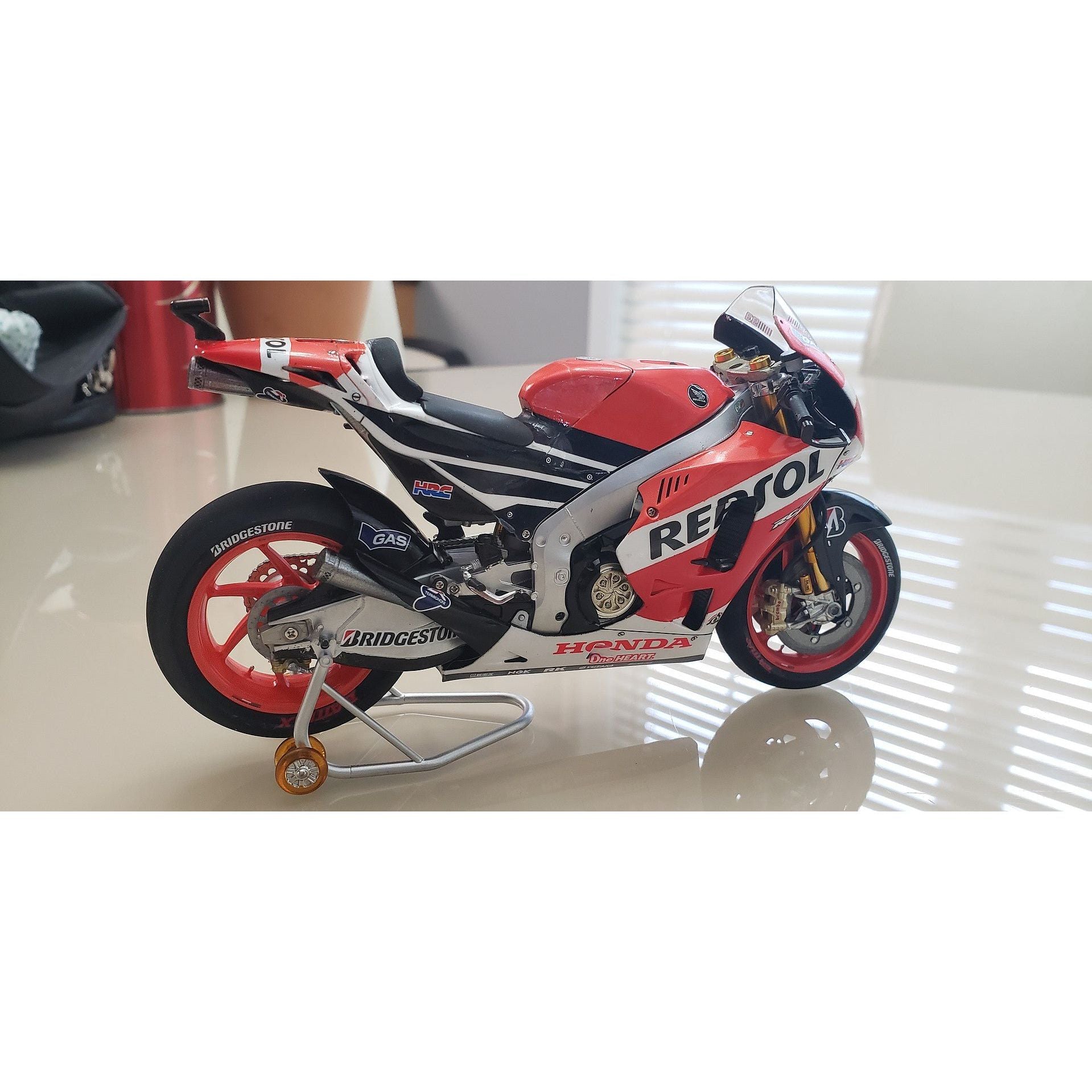 Tamiya 1/12 Repsol Honda RC213V4 Motorbike